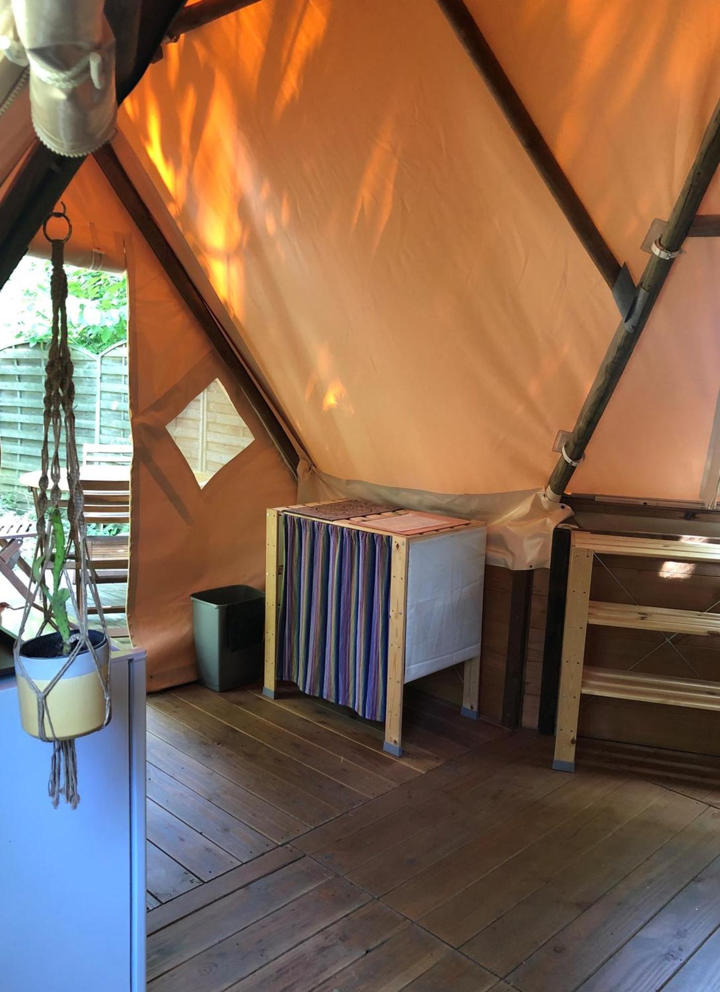 Camping La Châtaigneraie Gravieres Quarto foto